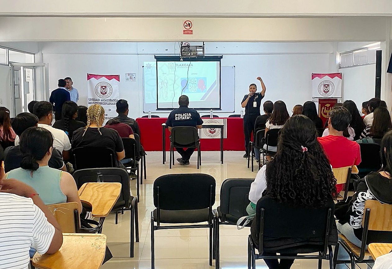 Fomentan en estudiantes de la UATx la prevención de la violencia